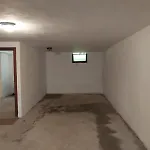 Da Vanda E Dino, Ospitar