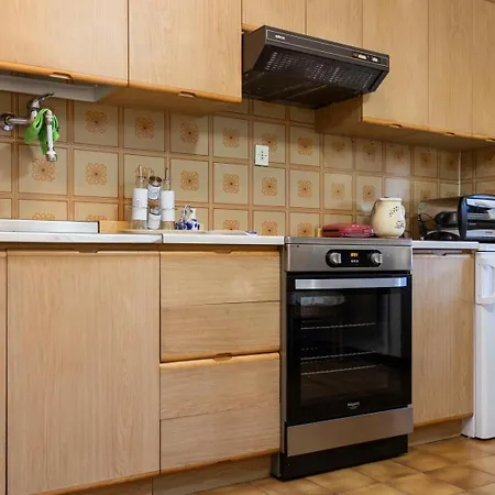 Da Vanda E Dino, Ospitar