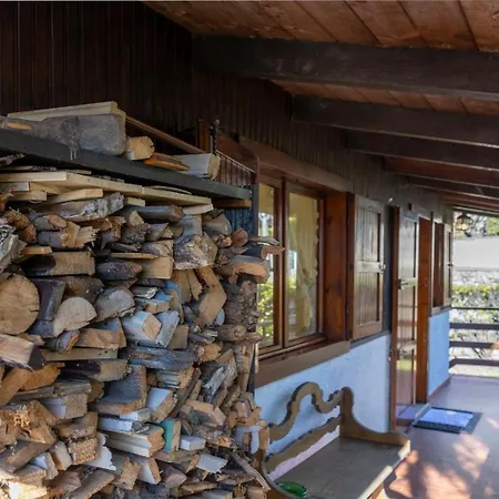 Apartament Da Vanda E Dino, Ospitar Borno