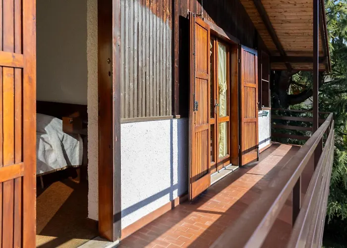 Da Vanda E Dino, Ospitar *